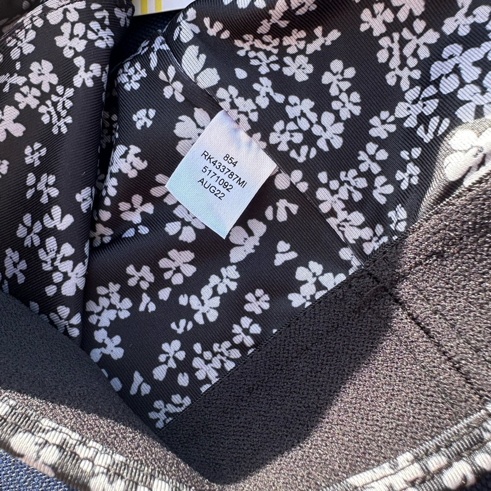 NWT Z by Zella Sports Bra - graphic floral pattern, Size S - Picture 9 of 11